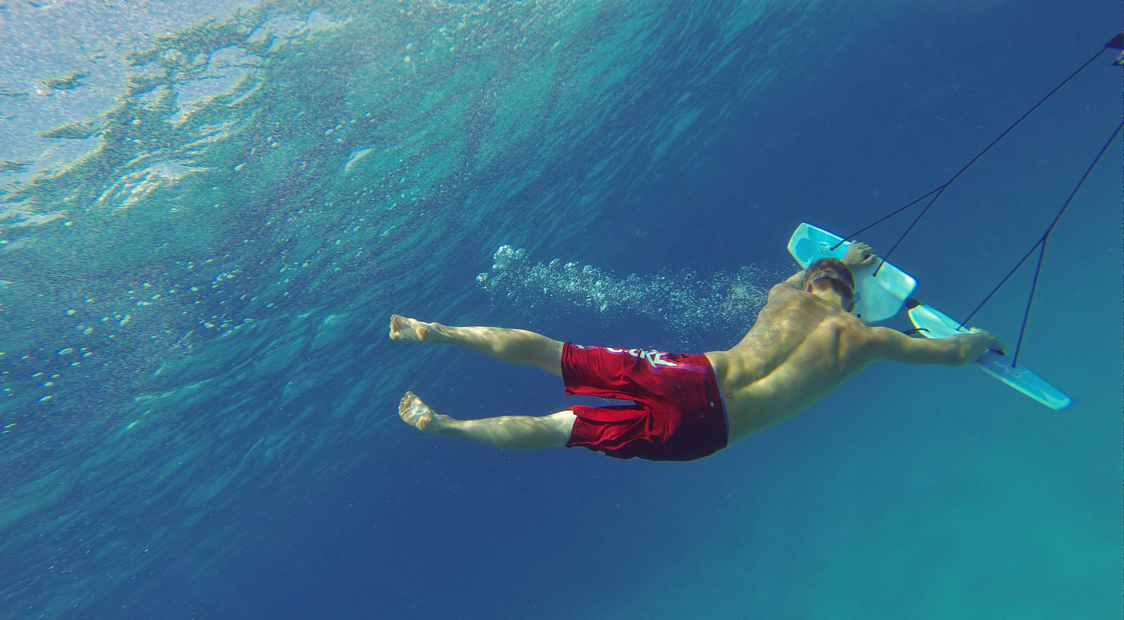 subwing doing roll trick sideview