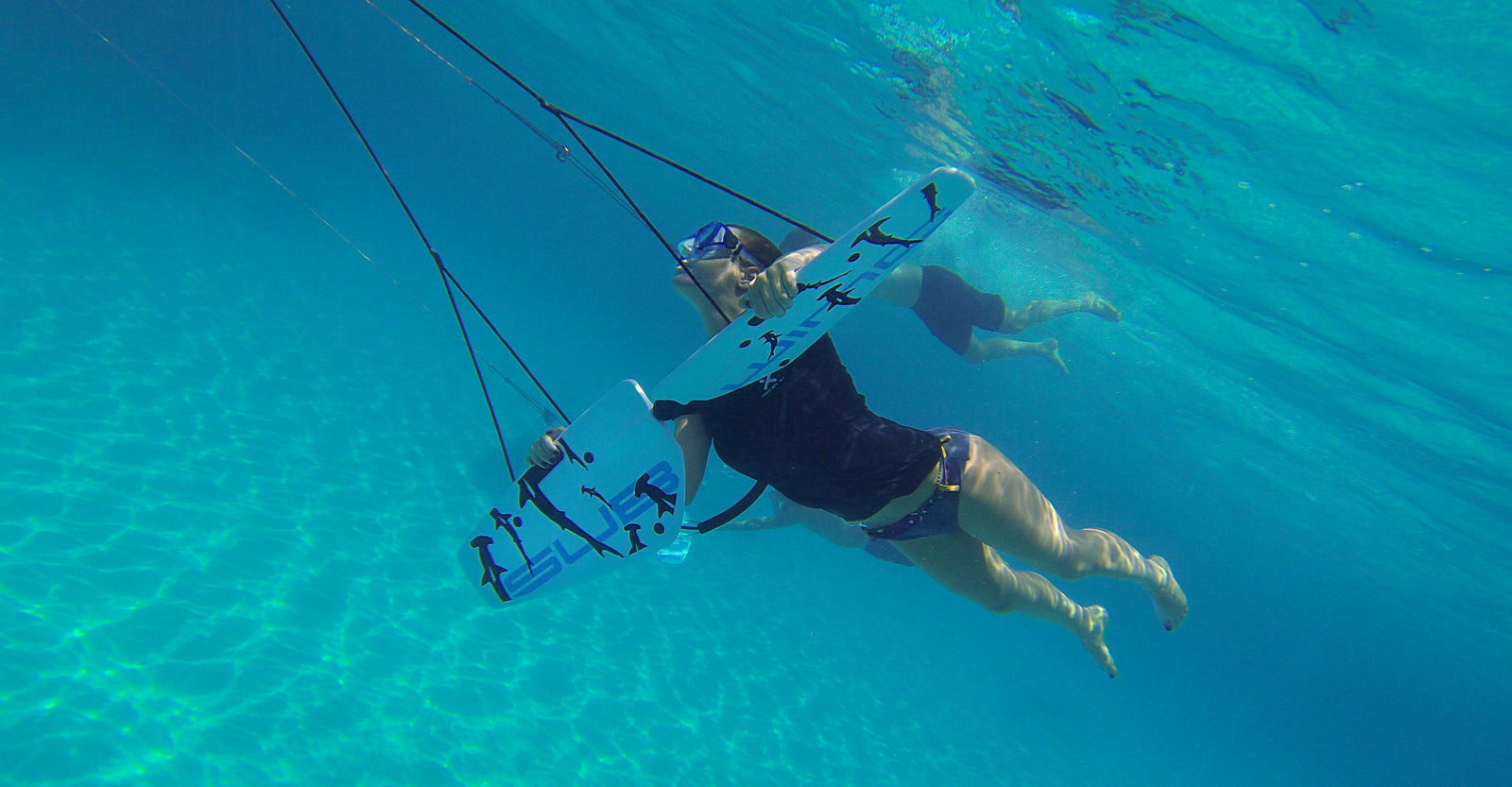 girl subwinging turning